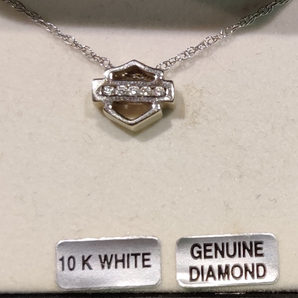 Harley-Davidson White and Silver Necklace with Diamond Pendant
